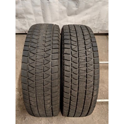 215/70r16 Bridgestone blizzak dm-v3 100S
