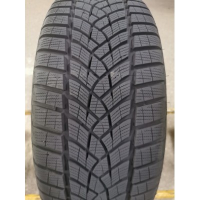 245/35r21 Goodyear ultragrip performance + 96W 7,9mm