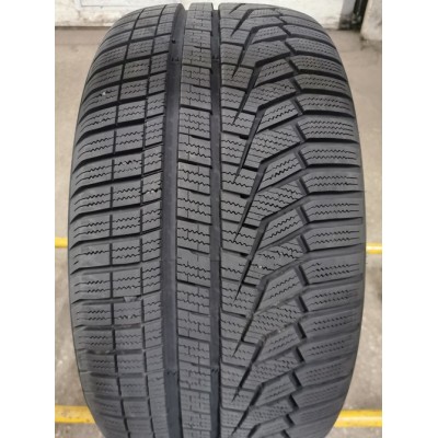 265/35r20 hankook winter i cept evo 2 99V