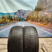 275/35r20 hankook winter i'cept evo 3 102W